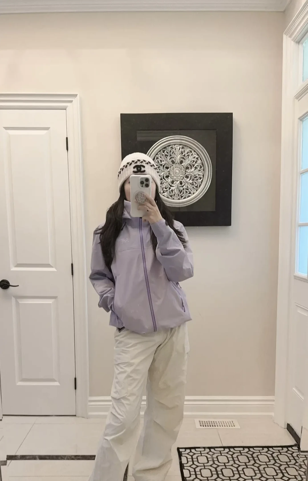 亚玛芬上调指引，始祖鸟又涨价了：这轮涨价是“挑着涨”的，哪些款该十月抢、哪些该等双11