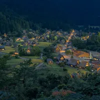 首轮停车券开卖当天就售罄：2027白川乡点灯只剩4天，5条渠道4个闹钟，先分清哪张票能上展望台