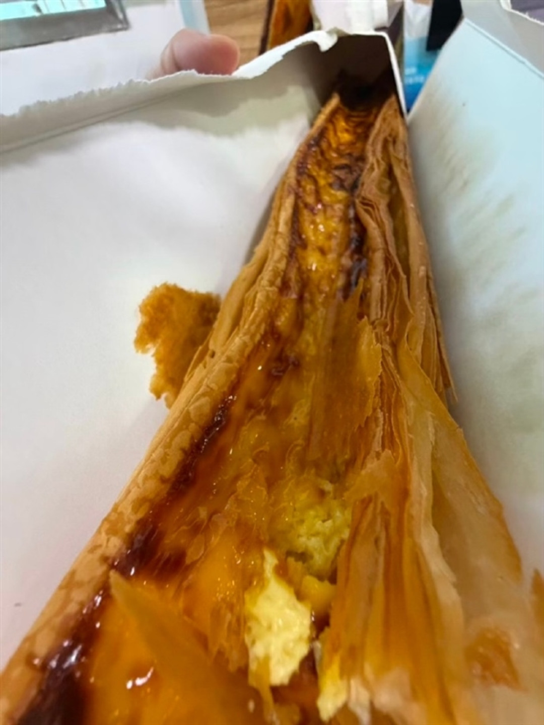 60厘米超长蛋挞被吐槽全是皮没蛋液 !鲍师傅回应:会持续优化产品