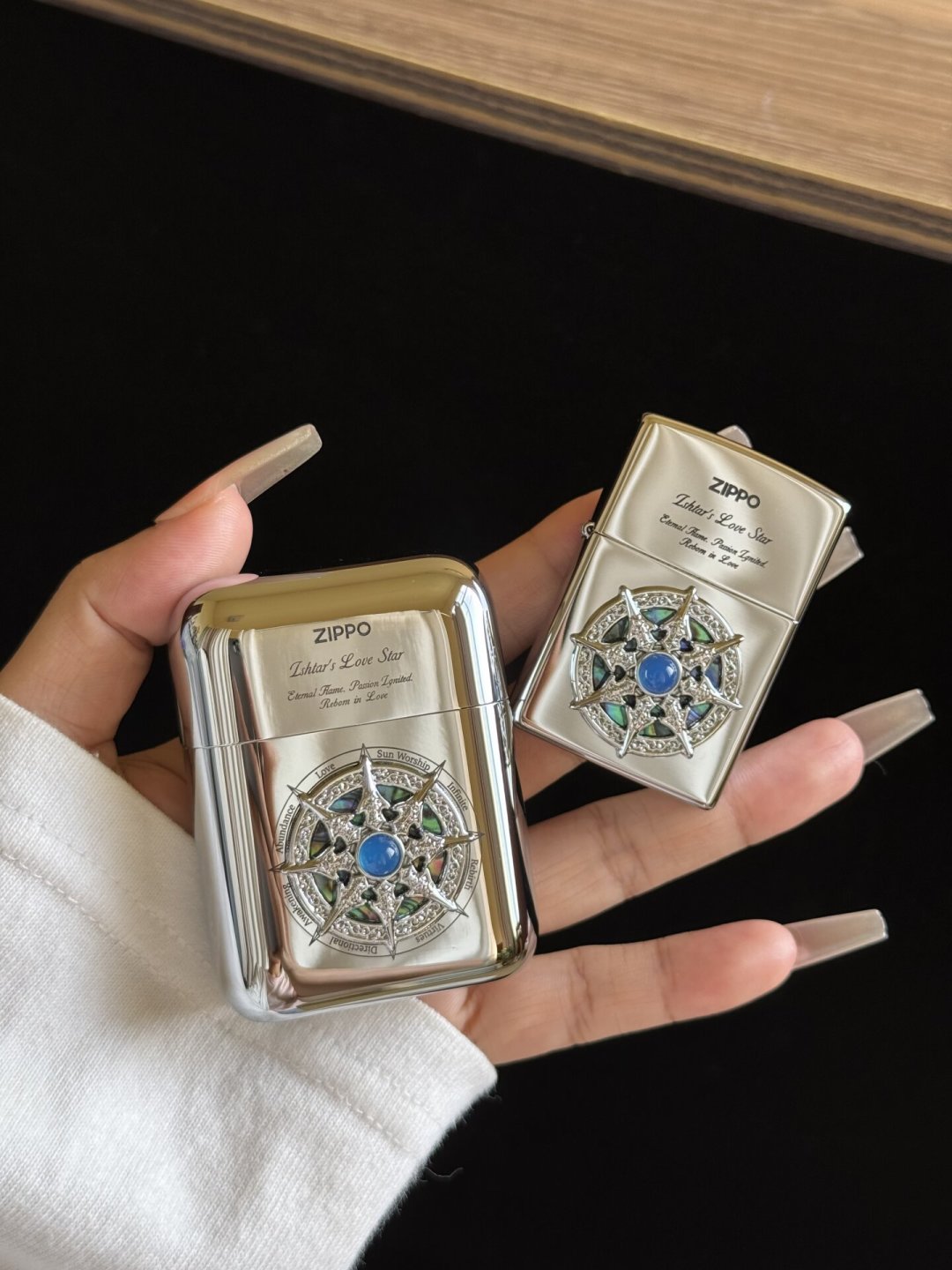 手持星芒罗盘机身，做得和火机一样