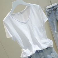 挖到一件胖 mm 夏日刚需 V 领 T 恤👕