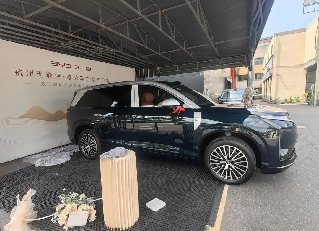 王朝第1000万辆,是一台还没上市的大汉:10月13号前,先把比亚迪最近两次