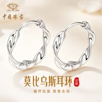 姐妹们怎么看：国庆带一箱衣服，真有必要吗？