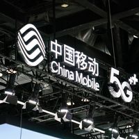 别急着上"29元192G"的末班车，也别赌气注销手里的老卡：对完19元200G、官方39元50G、广电39元60G(20固定+40限期赠送)的价差账、"代理商已收到19元档涨价通知"的窗口账，还有"快递上门当场激活、到手套餐对不上"的踩坑账——这笔国庆出行前的话费钱先算3本账，3类人今明两天动手，2类别折腾