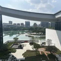 等了200天的东莞博物馆新馆开了：免费票每天22点放5000张，但70元联票能直接走北门——首日的"味道"、进错的大门和不停4楼的电梯，去之前全核了