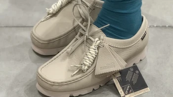 199的GU和一千多的Clarks摆在一起：被十几个品牌