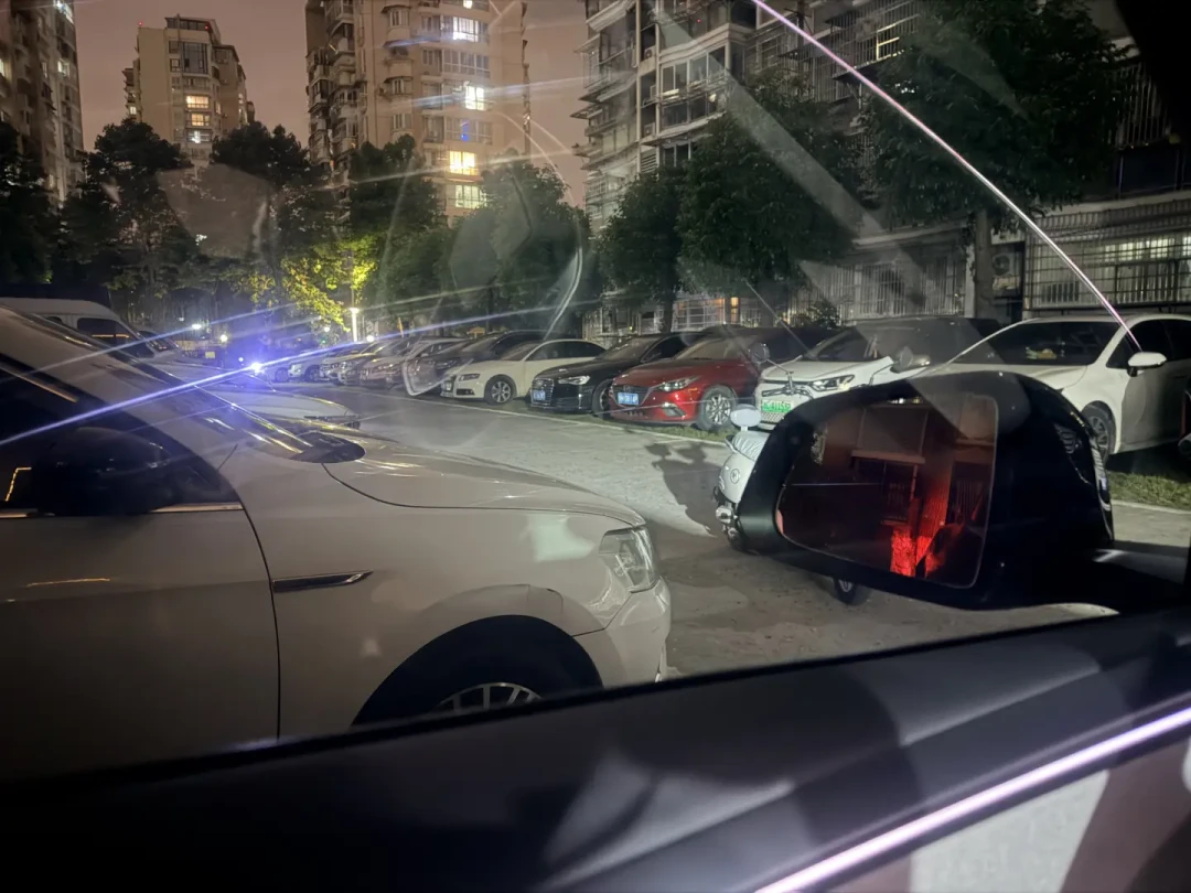 后羿70对决VK70,贴膜店最近集体开吵:对完158条评论里的真实成交单、两张同门标称表和一次水军评论区翻车现场,才懂这几千块差价该谁掏