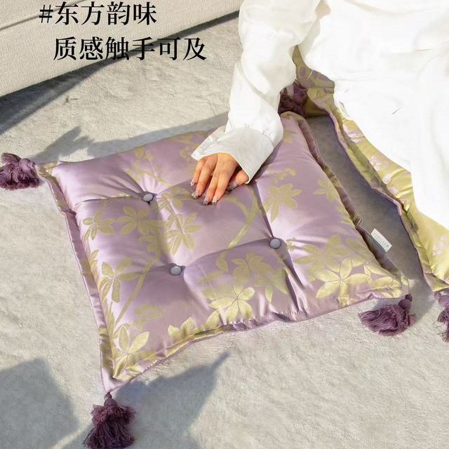 萬見「青拢翠敛」｜把法式中国风揉进餐椅🍃