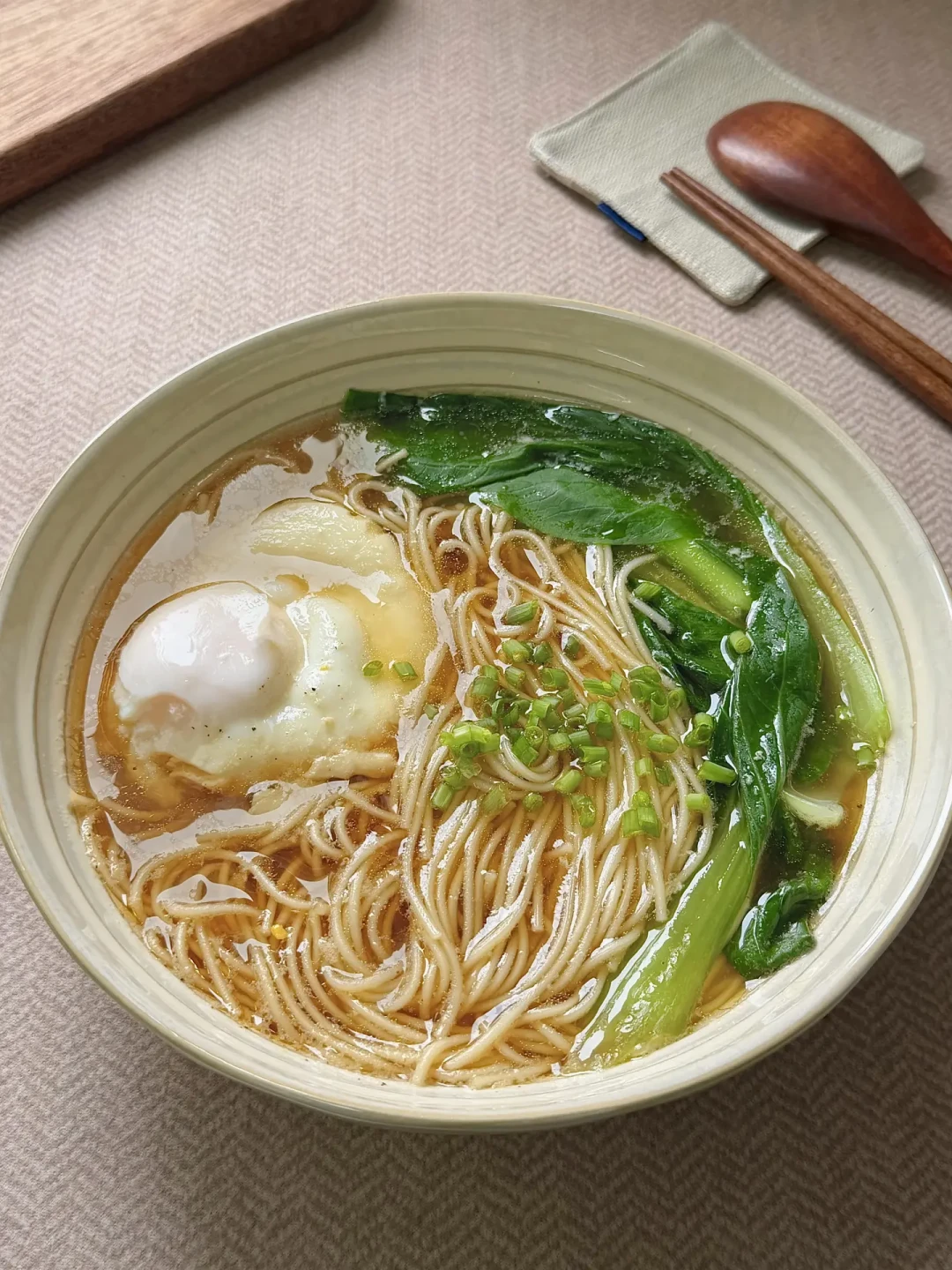 留几手那句“被生酮害惨了”拿了近6千赞：把5份公开样本摆一排，问题其实出在5个变量上