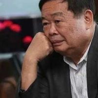 曹德旺的豪宅堆满茅台酒，占地6000平，为何3个子女无人愿住？