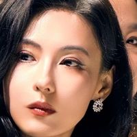 她不是翻红，她是把麦克风拿回来了：46岁张柏芝，重新开口唱歌