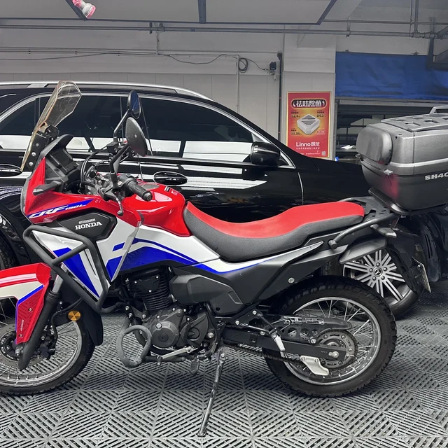 CRF190L停产五年，"收车"帖反而变多了：15条收车帖和出车帖排开，7800秒出的、10800准新和12580被质疑的，这三本账对完再收车
