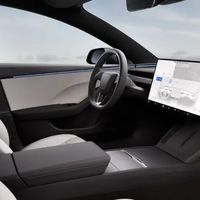 Model 3三版本落地价差10万！老车主实测6万公里告诉你谁更值