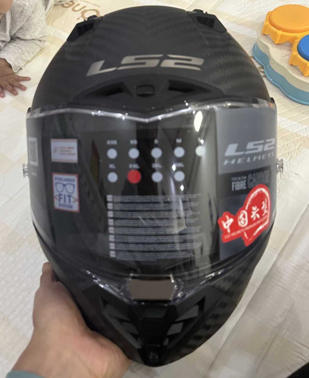 WorldSSP冠军下周埃斯托里尔见分晓:双11蹲好价前,我把全网FF805“冠军同款”帖翻了个底——FIM、涂装、街道适配是三本账,只有“你去不去赛道”这一本该你先对