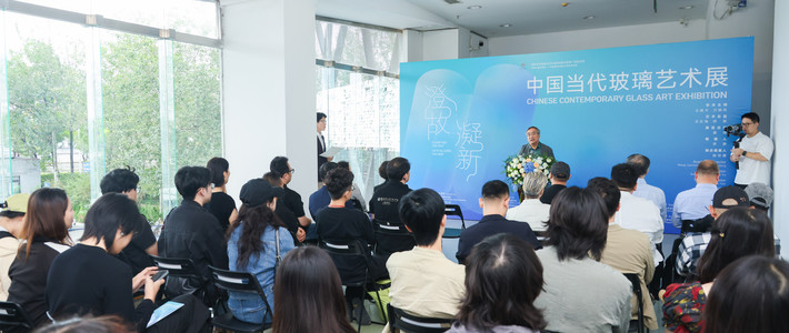 玻璃新貌、摄影新馆 | 艺术展览10.2日报