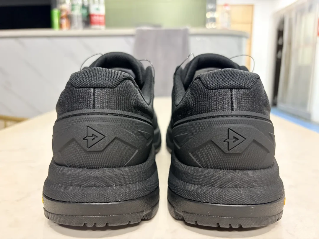 龙牙两年消费两万块的老粉,一双鞋都没买:双11前想入龙牙鞋,先过型号、尺码、断货三关