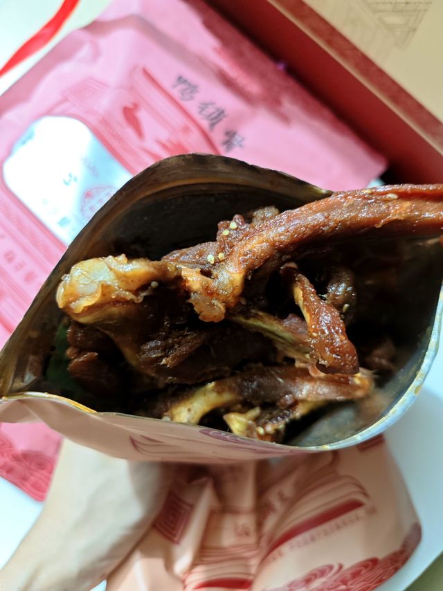 陈阿炳鸭架和鸭锁骨，好吃根本停不下来