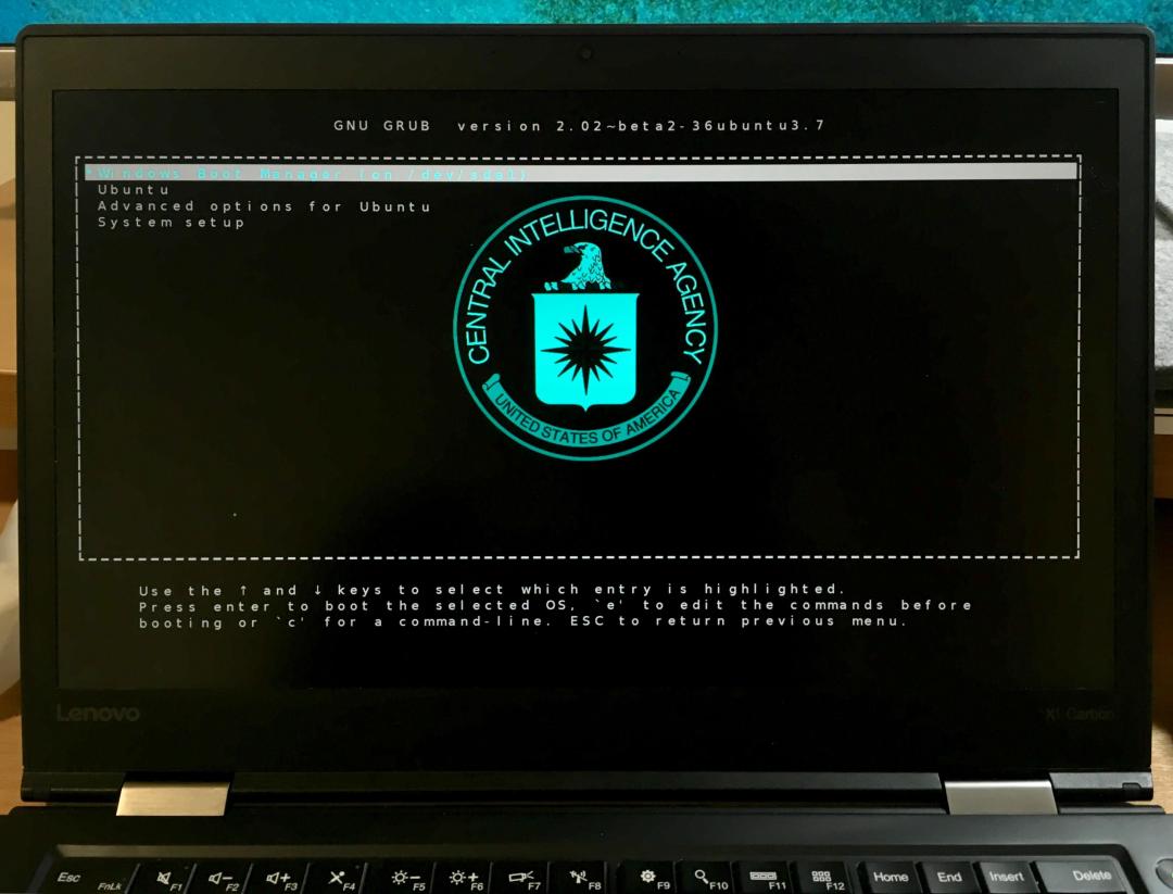 10月13日停更的是Win11 24H2,不是Win10:ESU已悄悄续到2027年10月,老小黑用户先查winver再决定——24H2的假期里升掉,Win10的确认ESU开着,六、七代机器还能再躺一年