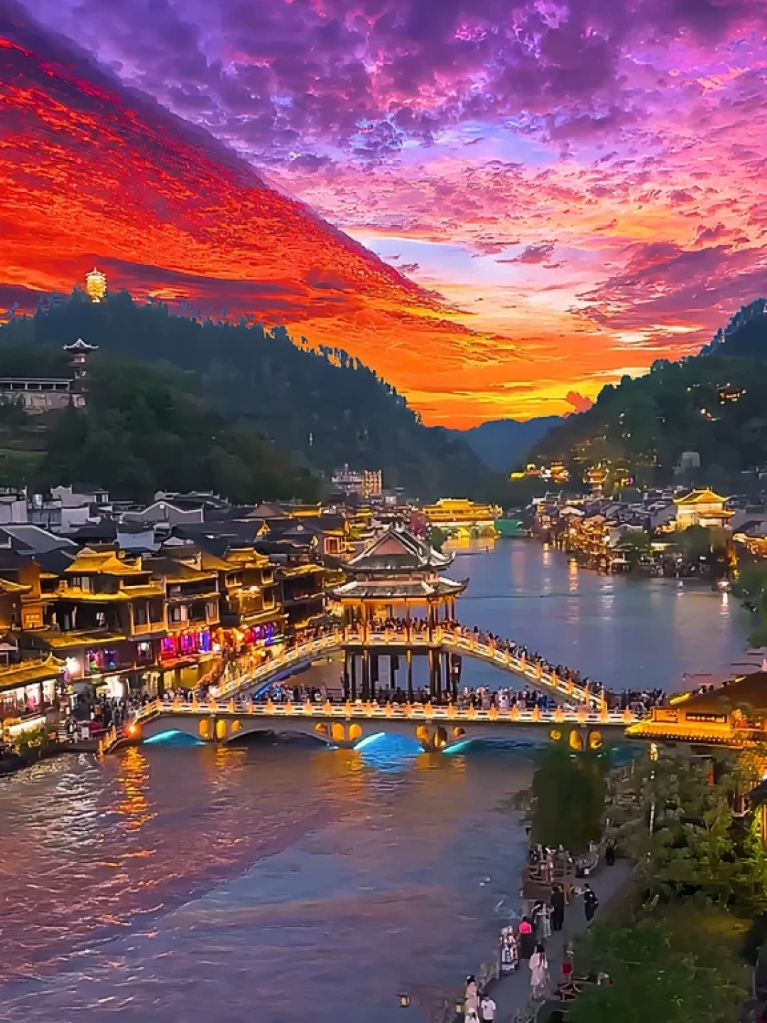 国庆中转凤凰古城,值不值:天气窗口、时段模型和写真隐形账,看完再定