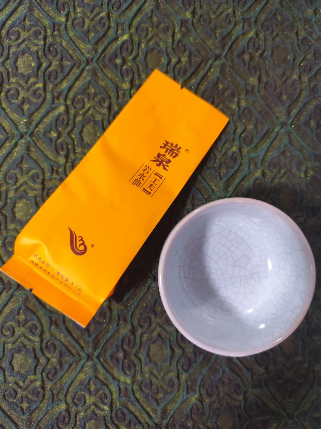 瑞泉口碑为什么两极?从33元一泡到上万一斤,我们把全网测评拉了张价梯表