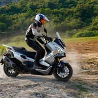 33980的光阳赛艇X350，一边“90分没短板”一边“十年如一的糙”：先对完十万公里车主的43970元账本