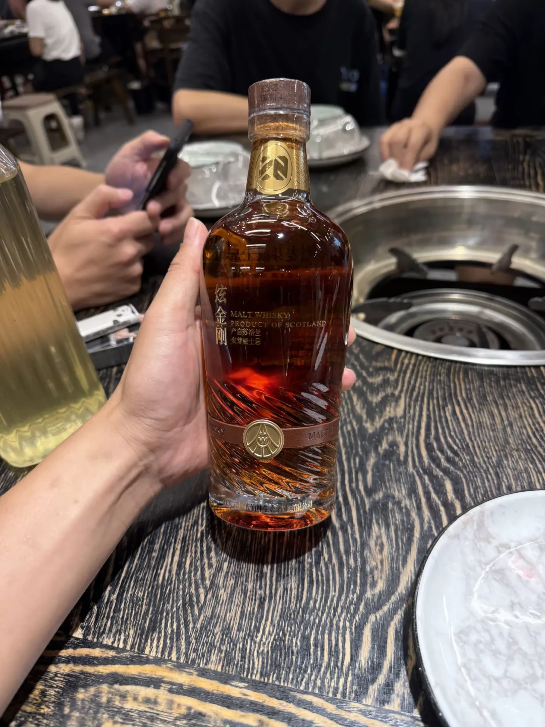 白酒老饕转威士忌,第一瓶十有八九要翻车:读完