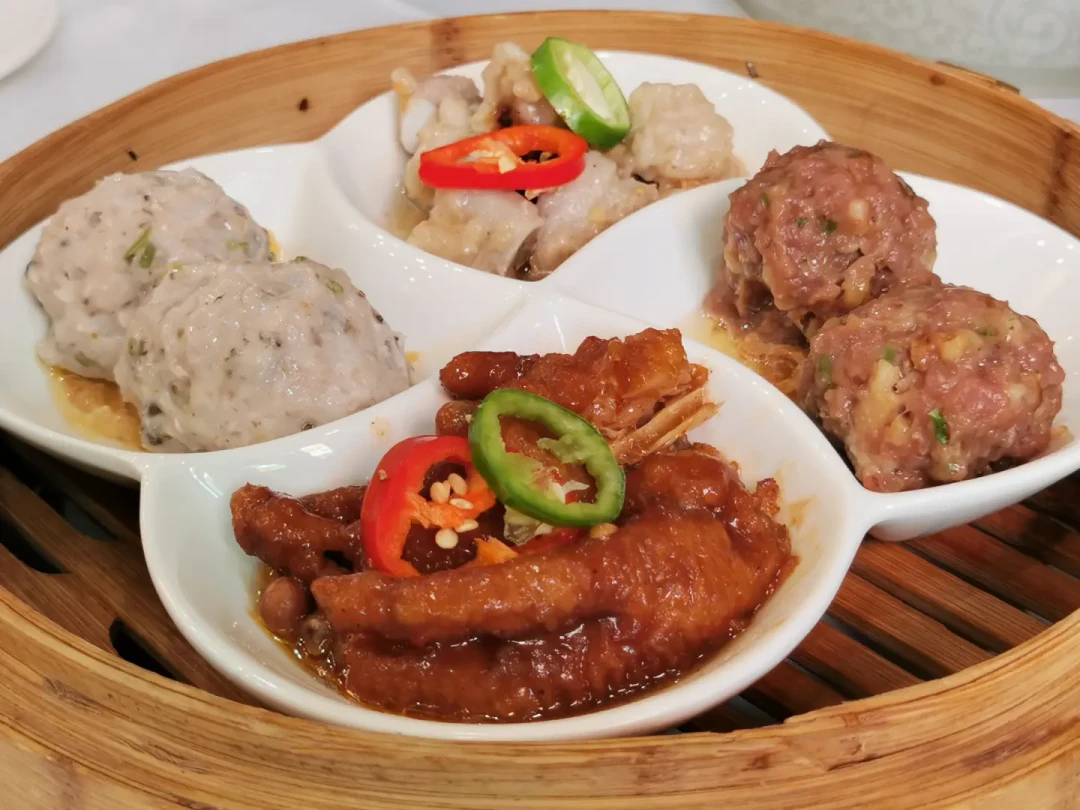 莲香楼的“齁”，是137年前为“能走”做的设计：节中捡漏，先看懂糖油，再看配料表