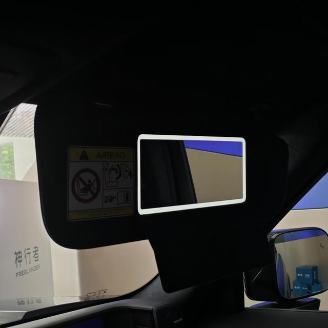 车里那个“哈曼卡顿”其实有四种东西：从23扬声器标配到刚上市的FLOW100，双11前动手升级先把这四层分清