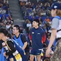 全联盟19队外援都齐了,就差广东:新规下的这本"6人次"账,杜锋得第一个读懂