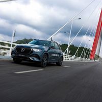 奔驰官方定调“24至30个月20+新车”：纯电C级已申报、“小G”在列，把新车分成三段再决定等不等