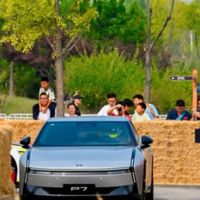 交付破1.4万、VLA体验 | 小鹏汽车10.3日报