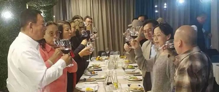 中国诗歌代表团在保加利亚举办中秋国庆双节诗歌朗诵会