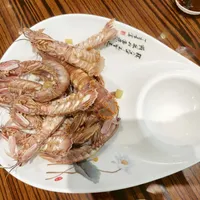 4只皮皮虾1035元查完价格没问题，5个菜600多吵出1337条评论：国庆吃海鲜，"贵"和"被宰"是两件事