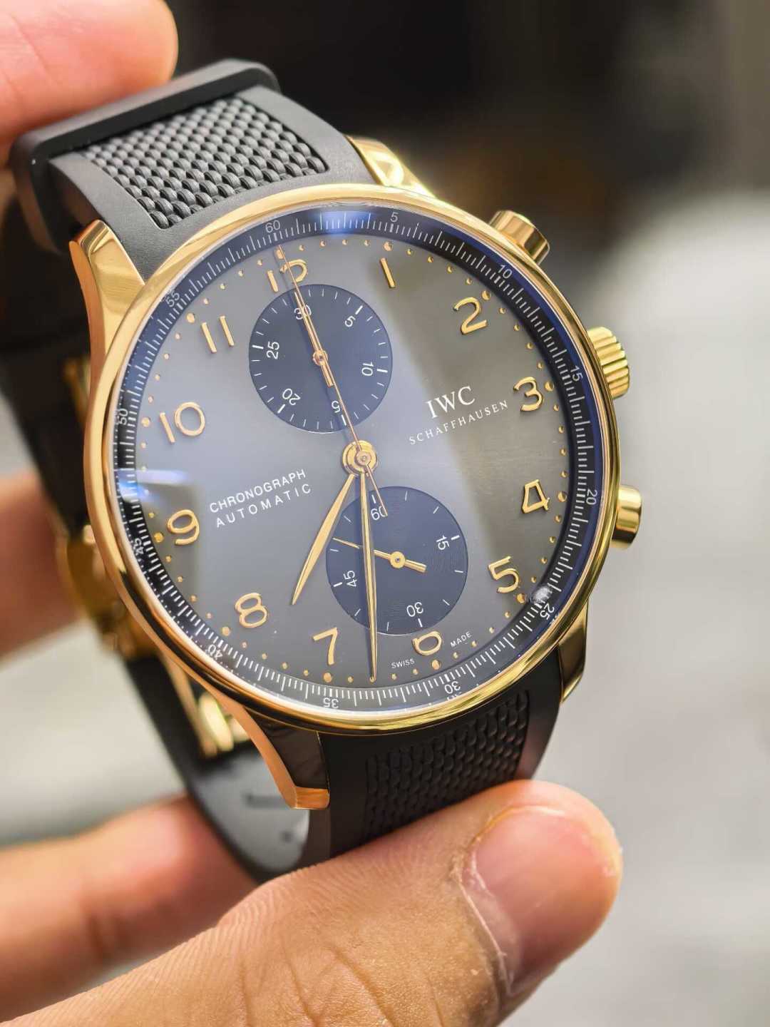 熔一块表多赚35%?金价回落一成之后,金表把玩党的账要换个算法了