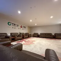 停发潮里悄悄回归：广发南航“增值白”7:1里程看着很香，圈内测算年刷35万才够抵2500年费——上车前先算清三笔账