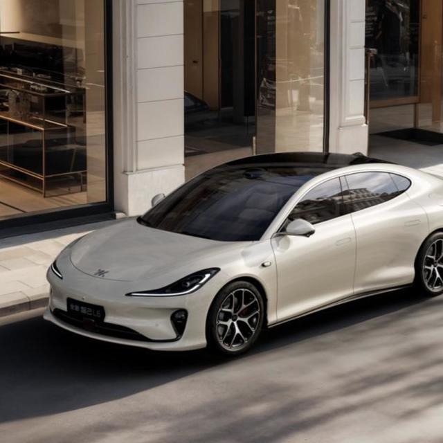 全新一代智己L6全系便宜2万，19.99万起：对比SU7、007的人，试驾先做完这四件事