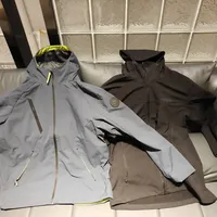 探路者峰行2.0:213到559的价格信号和11条上身差异——秋天进山,先分清软壳和硬壳再掏钱