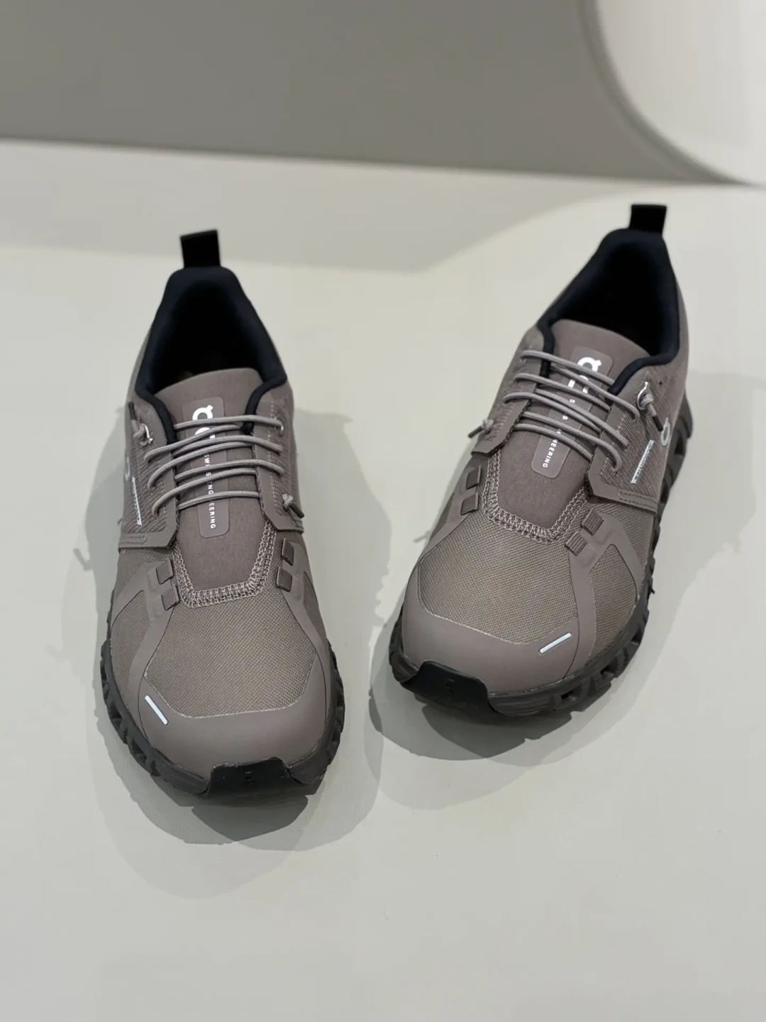 昂跑入秋集体
