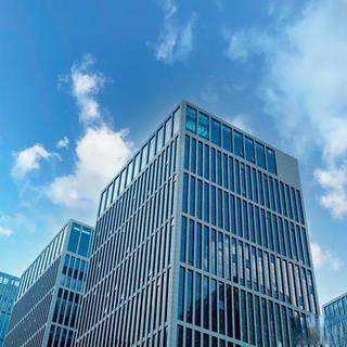 亚运消费避坑指南：冠军同款装备真的香吗？预付卡套路怎么破