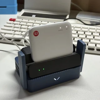 40元的光猫、300元的随身WiFi、让AI替自己刷机的50岁大叔:这个国庆,搞机党把折腾搬进了弱电箱——三条捡垃圾路线,先看清你要捡的是哪台