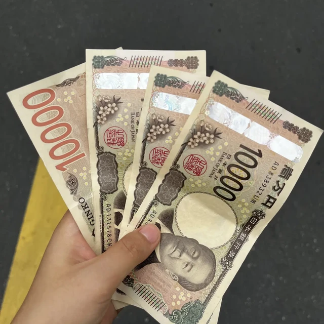 长假进入倒计时，带建行卡出境的人开始缺现金：购汇、取现、DCC、返现这4笔账，出发前没算清的，现在补还来得及