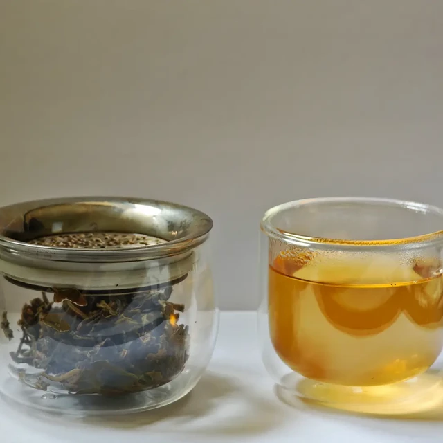 存了二十年，克价还是两毛：摆开六份甲沱记录，"甲沱在手天下我有"说的是转化，不是升值