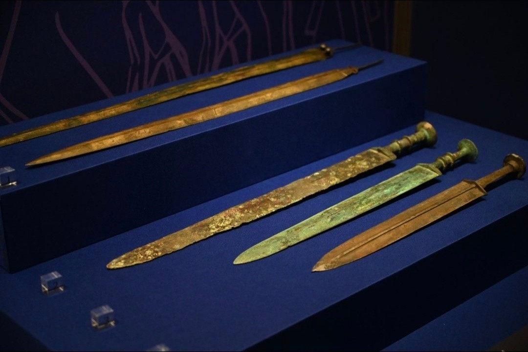 执铜者特展免费票约不上,杂志方却把20个孩子带进了夜场:好奇号小记者三站账,订刊家长要不要追?
