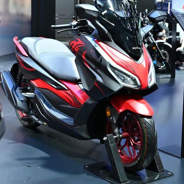 都在拍CB250SS，新大洲本田却被曝把"开发部"开进了重庆：9月21日这场低调的启动仪式，才是"新大本田算不算本田"吵了这些年缺的那张牌