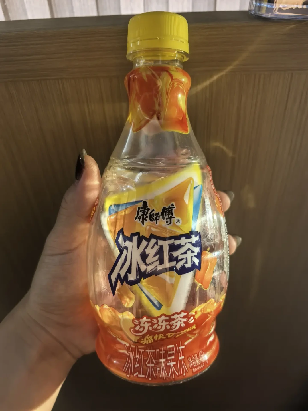 桂花占满了秋天的瓶装茶货架:为什么品牌都在赌这一朵花?先算清代糖、限定和窗口期三笔账