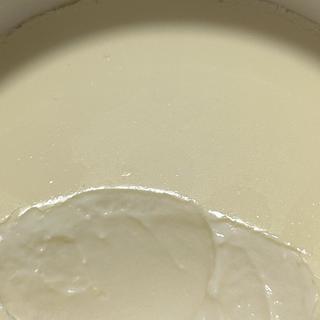 做酸奶还是买酸奶，评论区吵翻了：扒完4平台20多篇比价账，「5元/L自由」的分母不是菌粉也不是机器，是你家几口人喝