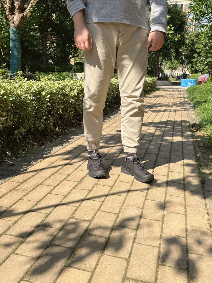 始祖鸟徒步鞋