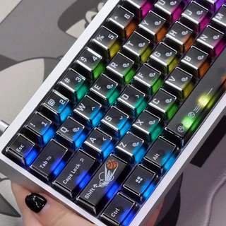 8K刚卖两周就被16K反超：键盘页面上的四个数字，没有一个说的是"延迟"