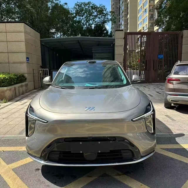15万接一年的LS6、11万接L6：这波便宜的智己二手车，先别问价，先问你是第几任车主