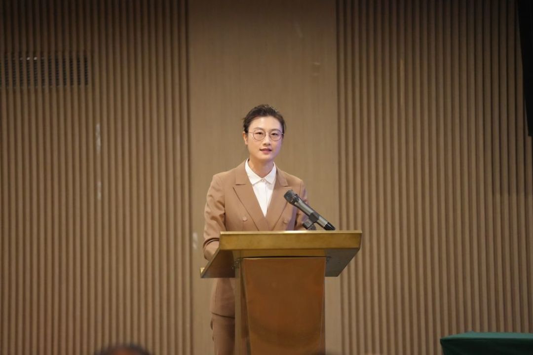 丁宁当上校长后,